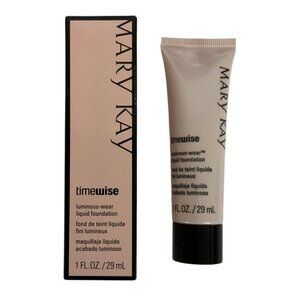 Mary Kay Timewise Luminous-Wear Liquid Foundation Ivory 3 Normal to Dry Skin